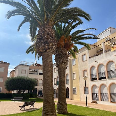 Torrevieja 2 Bedrooms Appartment Luaran gambar